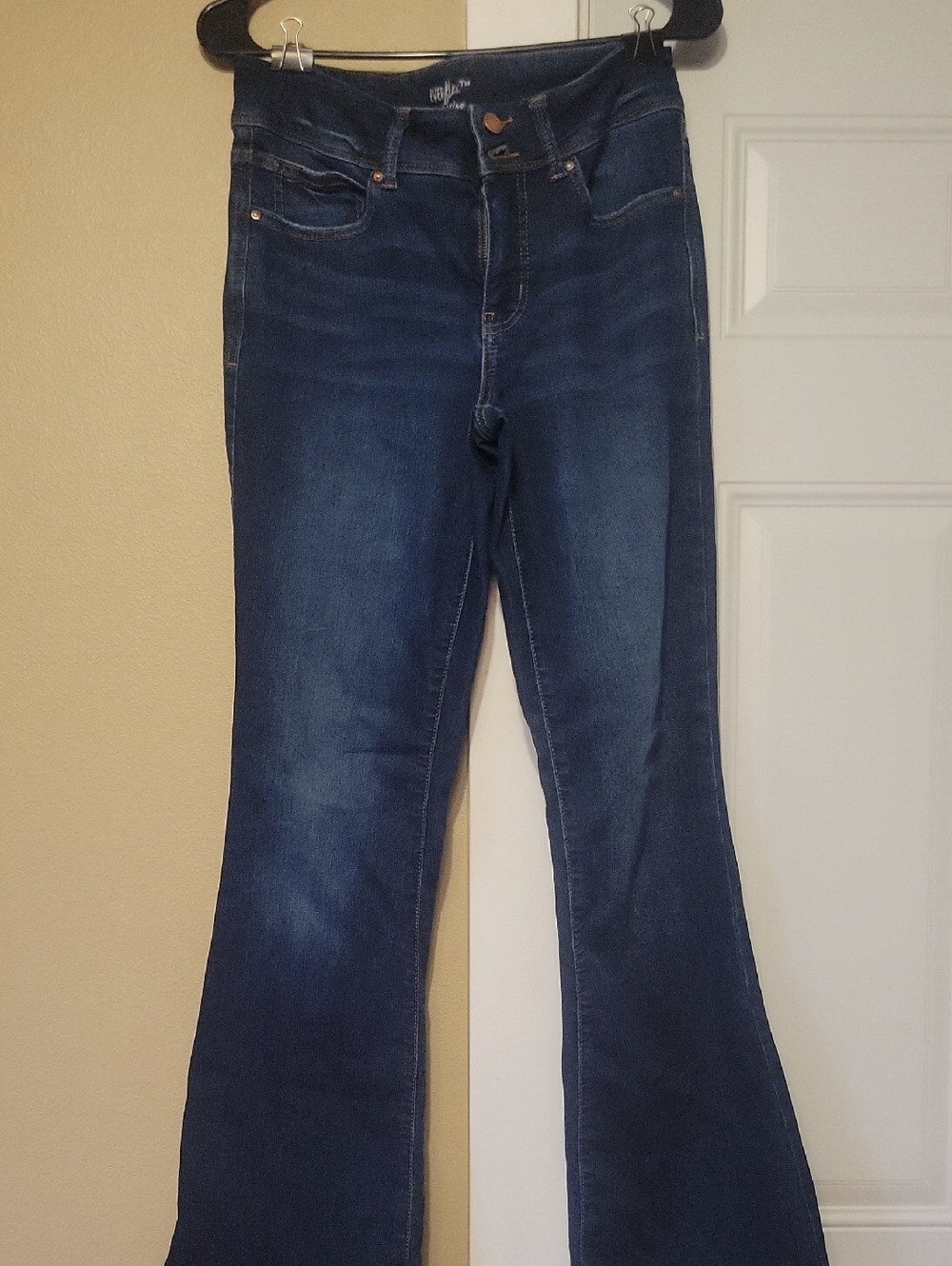 High-Rise Dark Blue Flare Jeans - Comfortable Stretch Denim